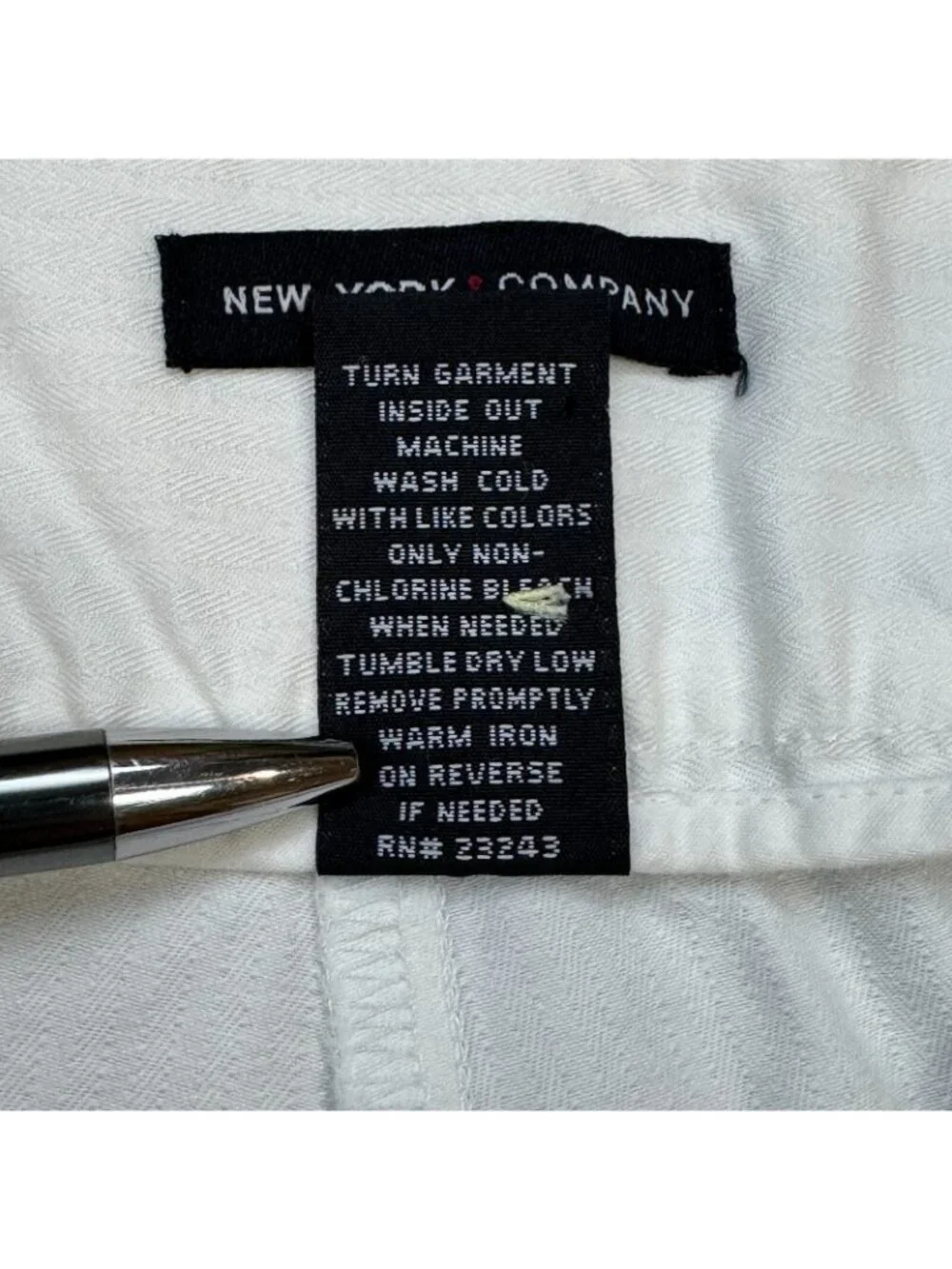 New York Company Capri Pants Womens Size 14 Off-White Slit Cuff High Rise Cotton